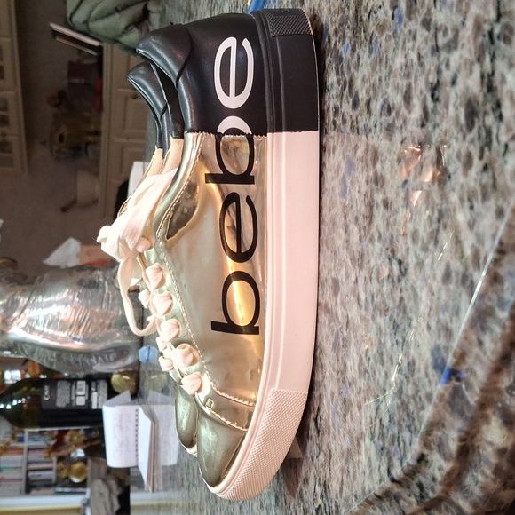 BEBE "CHARLIE" Sneakers. Sz. 6.5, Gold metallic and matte black. Small spot on - Picture 17 of 17